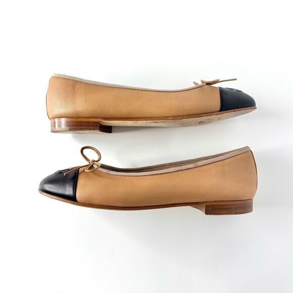 Chanel CC Logo Beige Black Leather Bow Embellished Ballet Flats 36.5 - Picture 4 of 11